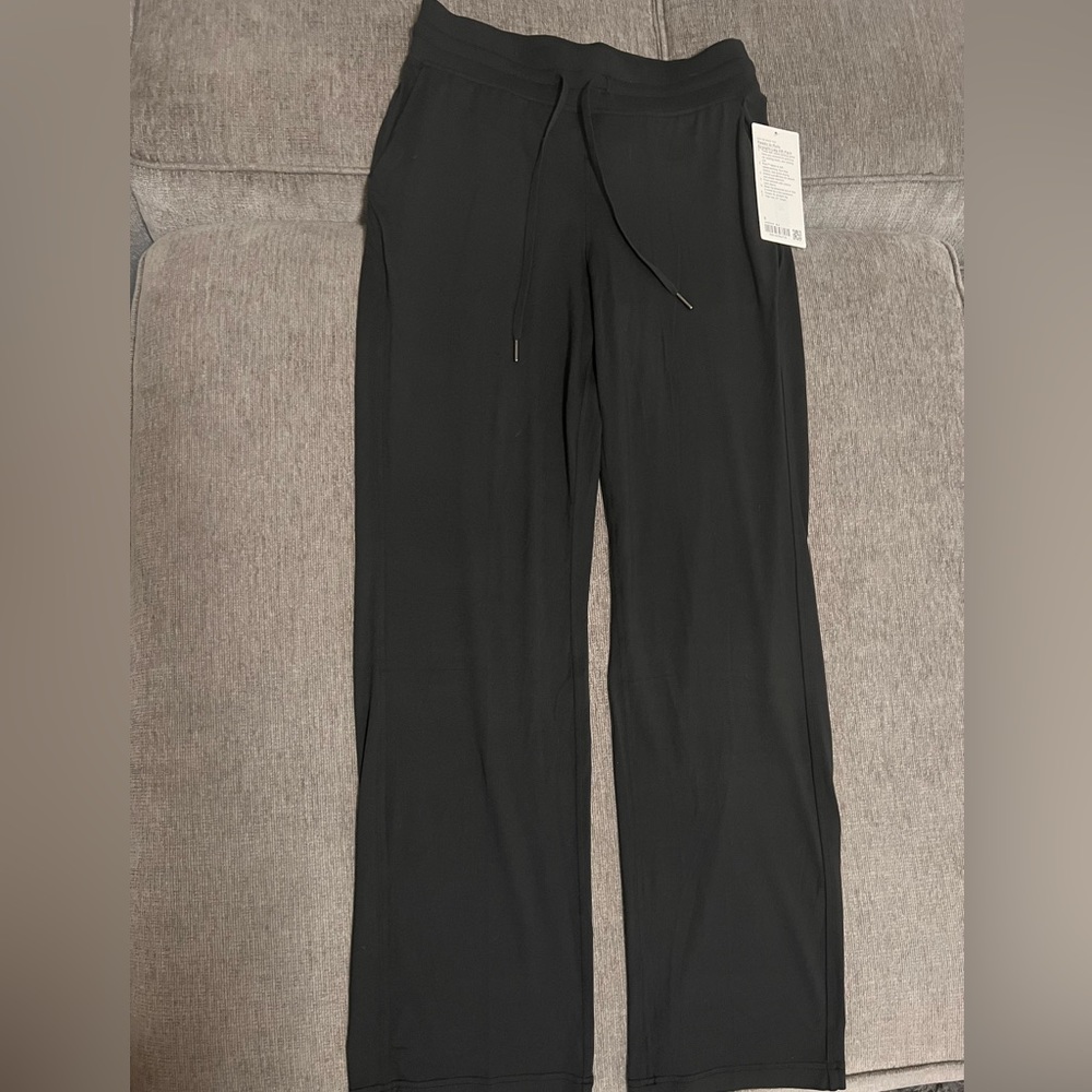 Ready To Rulu Straight-Leg HR Pant